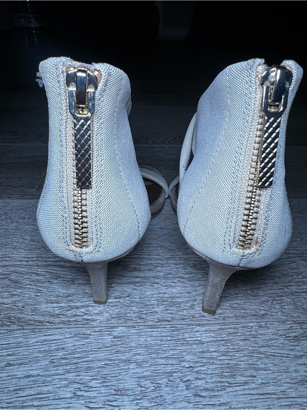 Donald Pilner Gold Iridescent Stiletto Sandals Size 5 1/2 - Picture 8 of 9